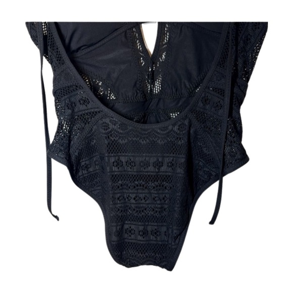 Becca by Rebecca Virtue Crochet Plunge One-Piece Swimsuit, swim wear size S - Picture 10 of 11